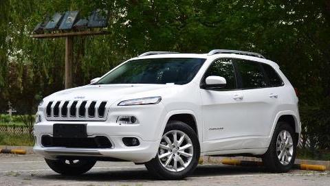 曾风光一时，外观不输宝马，与路虎齐肩，现降价40万仍无人问津！