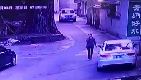 肿么个情况？大姐一脸茫然呐