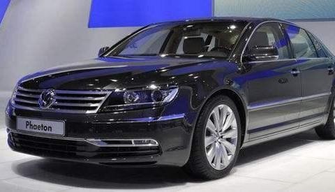 当年的大众辉腾W12到底有多豪华? 215万还能“物超所值”！