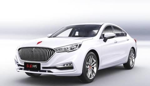 红旗H5到店实拍,售价15万,配悬浮液晶屏+全景天窗,比奥迪霸气