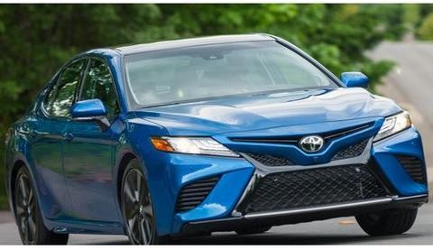 外媒试驾全新凯美瑞，全方位改头换面，只有顶配不灵光！