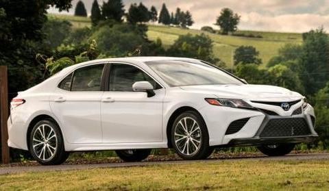 同为运动中级车 凯美瑞锋尚和阿特兹如何选？