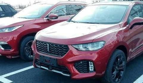 偶遇魏派VV5和奇瑞EXEED TX放在一起，网友：这差距真的太明显