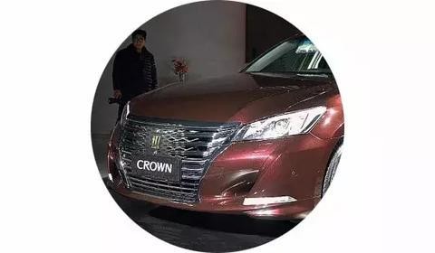 新款皇冠26.48万起售！取消2.5L发动机，2.0T四缸皇冠你会买吗？