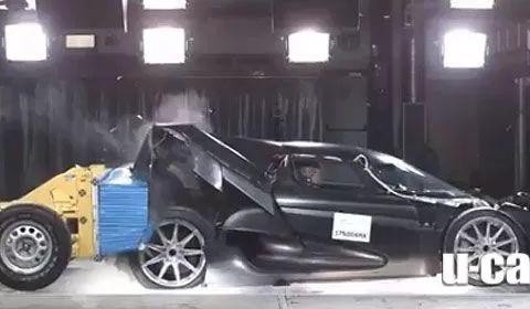 为什么超跑不用撞击测试，天价超跑厂撞给你看，结果颠覆你想法