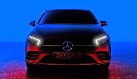 同级最豪华内饰 新款奔驰A级官方预告图发布