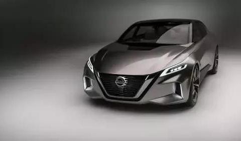 日产被本田逼急了，推出全新一代天籁，满满的超级跑车身影