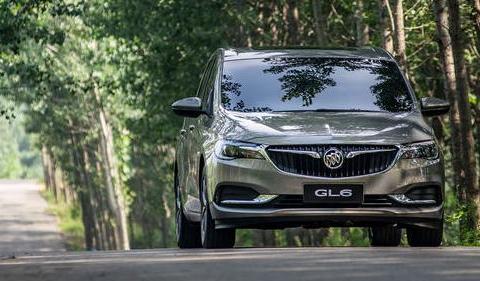 长测别克GL6：座椅灵活，油耗偏高，市区6档几乎无用