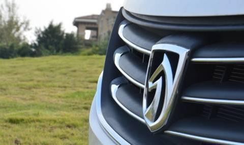 高配仅6.08万，内饰时尚高端，外观小巧可爱，国产轿车排名第一