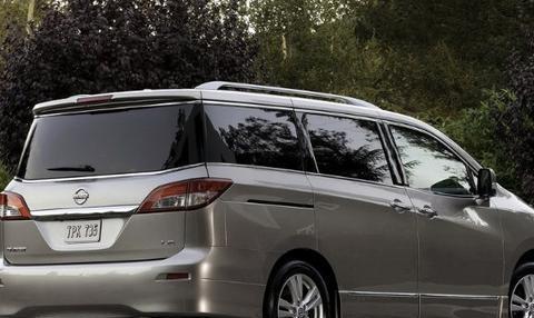 同样是头等舱的享受，比埃尔法便宜60万，发动机连续14年全球十佳