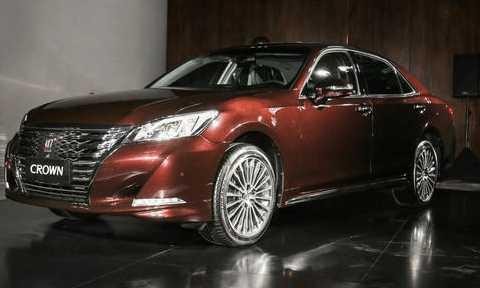 皇冠带着2.0T+8AT又推新款了, 下次“换代”能引入原版的颜值吗?