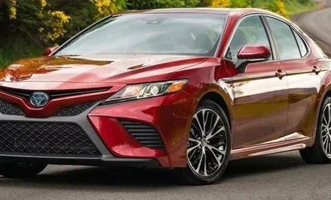 全新三菱旗舰SUV将上市，颜值帅到路虎都眼红，百公里油耗仅4L