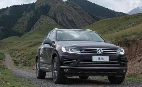 大众终于放低身价了，全新SUV带四驱仅27万，本田丰田都是泪！