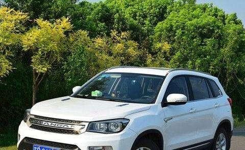 硬朗野性的外观设计 实拍长安CS75