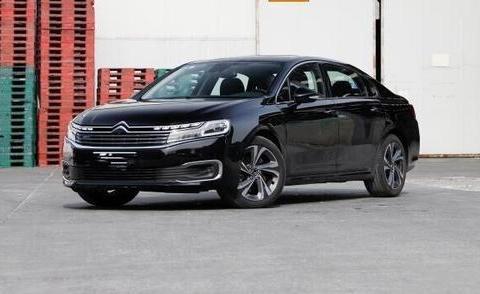 当年竞争宝马5系，卖60多万，如今身价一降再降，18万狂虐帕萨特