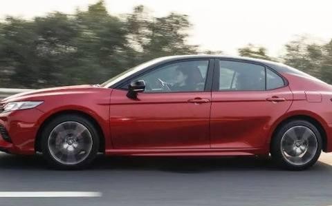 丰田发飙了, 刚上市订单超3万, 油耗4毛！