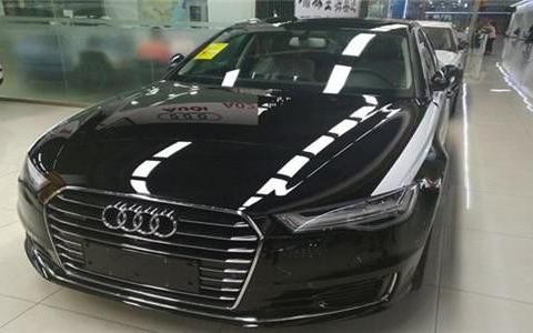 这三款C级车很是成熟稳重，很适合成功中年男士来驾驶