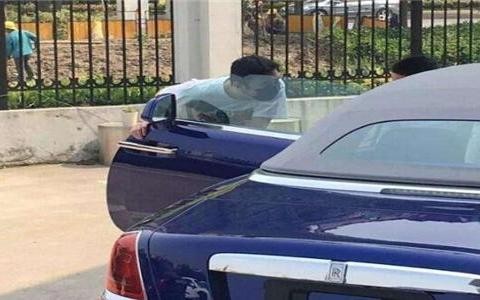 国内劳斯莱斯最多的富二代，每次参加车展无例外都要入手这款豪车