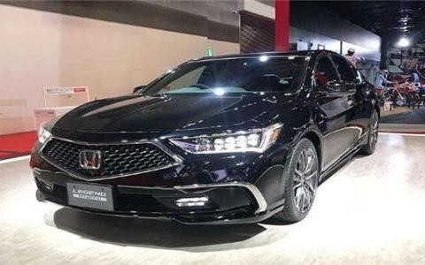 挂着本田车标的百万豪车，本田辉腾怕开到街上会被误认为大号雅阁