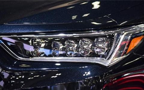 挂着本田车标的百万豪车，本田辉腾怕开到街上会被误认为大号雅阁