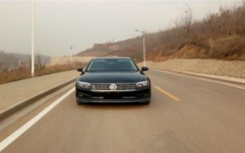 河北第一个辉昂车主试驾后感叹——这辆大众要比宝马奥迪好开多了