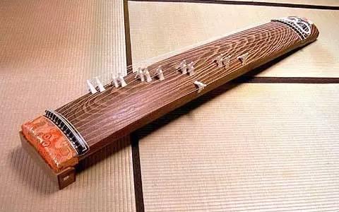 日本人制作的一把古筝价值120万!中国乐器为何