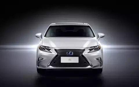 新雷克萨斯ES, 中意之选