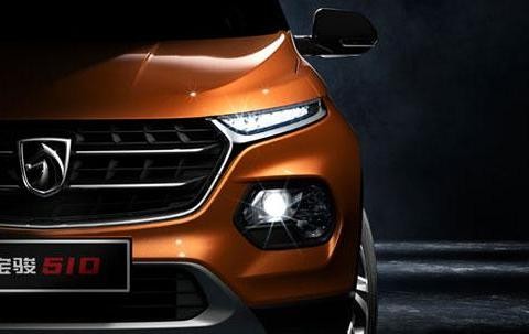 畅销的小型SUV宝骏510，选择手动豪华版还是自动时尚版？