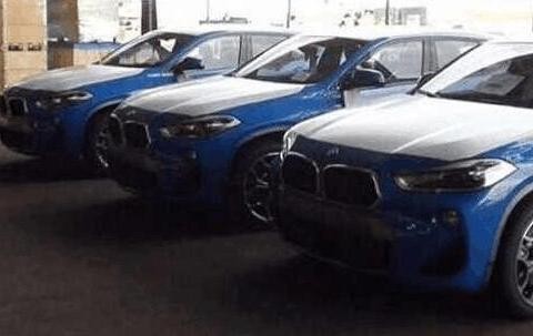 没买奥迪就对了！宝马全新跨界SUV到店引围观，网友：很像VV5