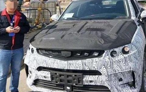 吉利重度伪装测试车上路， 被巡逻警察扣车。！