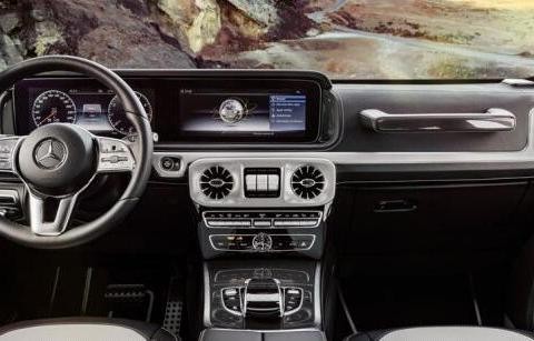 向豪华势力低头 新奔驰G内饰风格大转弯