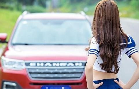 这台国产SUV比汉兰达大，2.0T有四驱系统，售价不到二十万