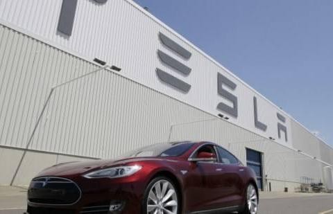 最便宜的特斯拉即将国产，充电半小时能跑半个省，比亚迪要加油啊