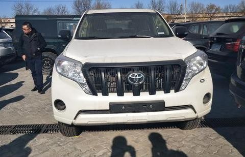 17款霸道2700限量钜惠 天津港现车畅销