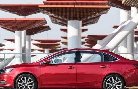 朗逸地位不保，这货比20万迈腾还大气，油耗3L仅8万买啥英朗