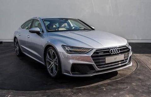 奥迪旗下这款车自带贵族气质，颜值秒杀保时捷，你觉得多少钱合适