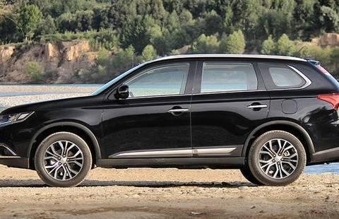 老婆坚持要买途观L, 修车师傅却建议我提了这款, 实用战胜了面子