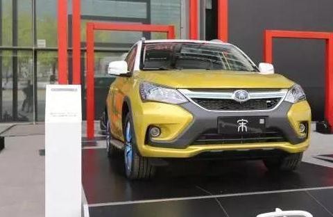 最怕的国产SUV是它, 10万的价格, 30万的性能!