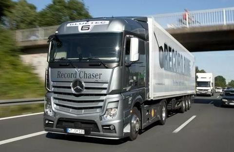 价值330万的奔驰大货,非常值得看的一篇文章