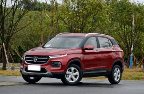 高颜值+白菜价！五万买国产精品SUV