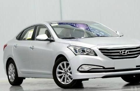 放弃迈腾提它，全景天窗加轴距2米7，仅13万比帕萨特还要好开