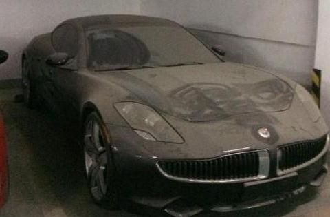 土豪, 我们做朋友吧! 一保时捷车主晒出小区停车场图片, 全是豪车!