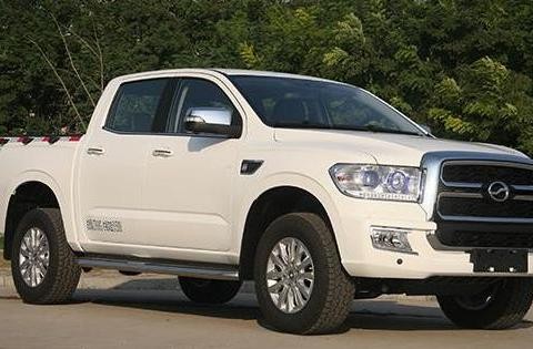 国产皮卡又出猛兽，标配ESP中控屏，明年不用贴反光条，该下手了