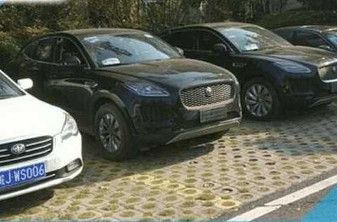 国内首批捷豹SUV到店，标配四驱，28万起，叫板奔驰宝马无压力