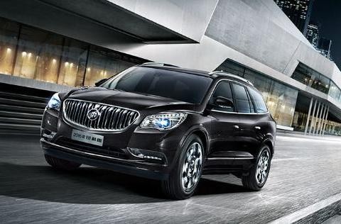 全时四驱配9AT，尺寸比奥迪Q7还要大，途昂也慌了