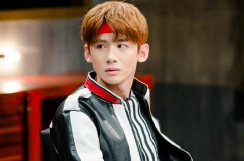 戴发带最酷的男星，易烊千玺垫底，张艺兴搞笑，第1名实至名归