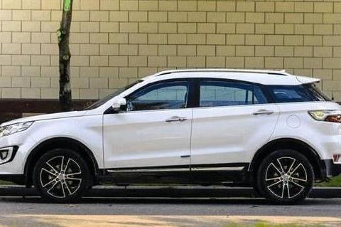 国产最具较小型的SUV, 颜值高, 动力大, 全景天窗, 仅售8万起!