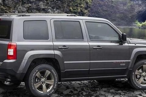 丰田都得服，比奔驰有情怀，卖26万配四驱，可惜好车已经停产