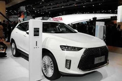 长城巅峰之作：油耗仅2.3L，狂虐奔驰GLC！