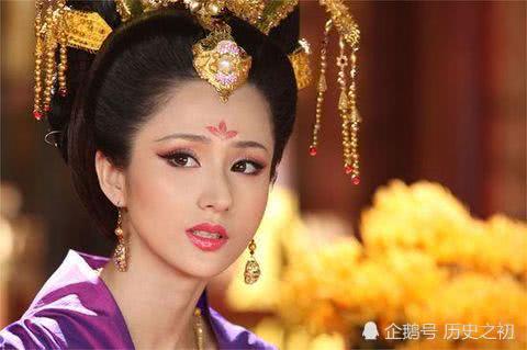 ����ʷ�Ͼ�Ȼ�и��Ӿ�Ȼϲ��һ��Ů�ˣ�